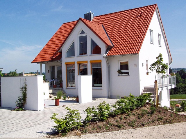 Casa prefabricada construida en suelo rústico Casa prefabricada construida en suelo rústico