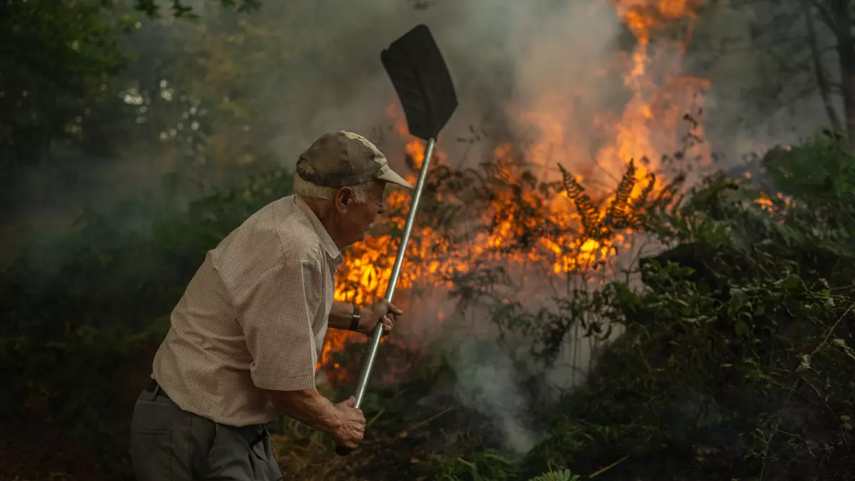 Lucha contra los incendios forestales en zonas rurales de España Lucha contra los incendios forestales en zonas rurales de España