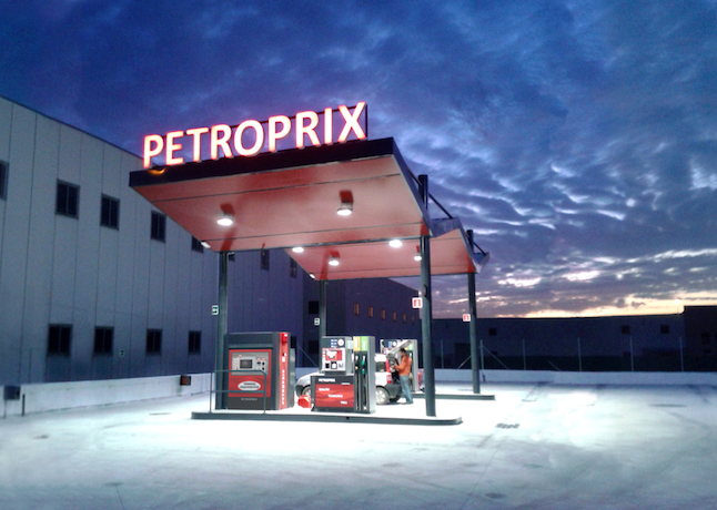 Estación de servicio automatizada y eficiente de Petroprix, una de las empresas españolas reconocidas en el ranking FT300 2025 por su expansión e innovación en entornos rurales